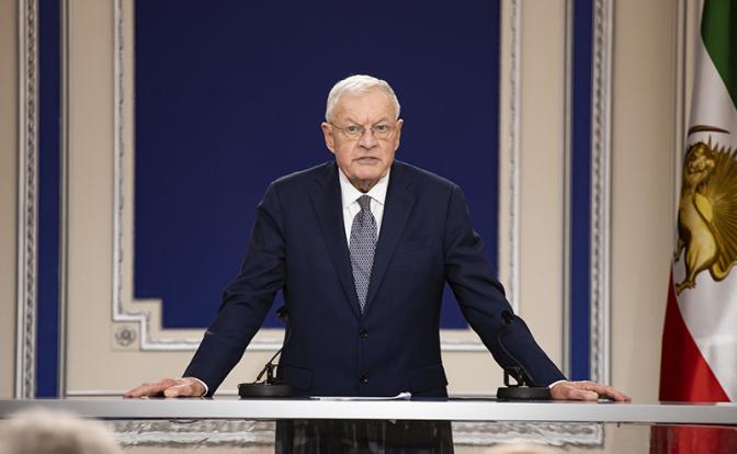 На фото: cпецпосланник президента США Кит Келлог