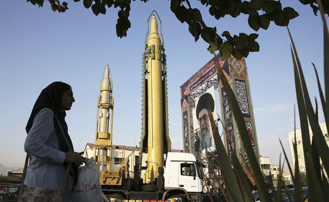 Александр Широкорад: Россия может сделать Иран ядерной державой хоть завтра. Как тебе такое, Дональд Трамп?