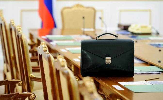 Трамп, конечно, давит ультиматумами, только бомбу под стены Кремля не он подкладывает
