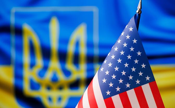 Константин Бондаренко: США променяли "солидарность НАТО" на белых медведей и на тоннель между Чукоткой и Аляской