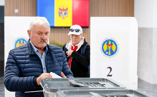 "Букет Молдавии-2025": На какие новые подлянки будет готова республичка после "победных" выборов Санду