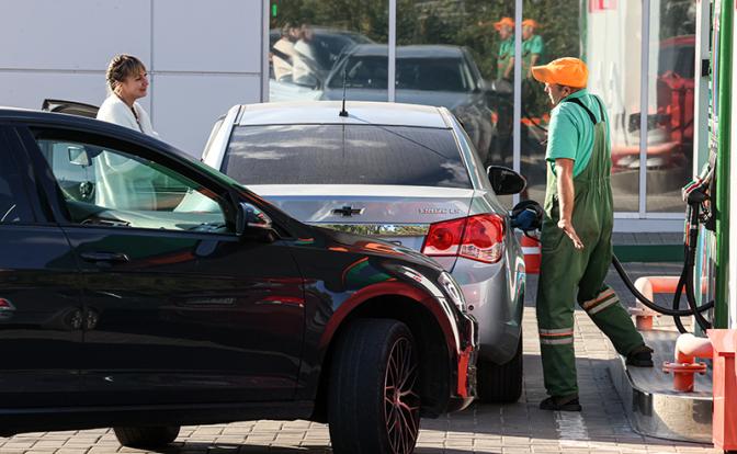 Не злить народ или не огорчать нефтяников – правительство ищет компромиссы