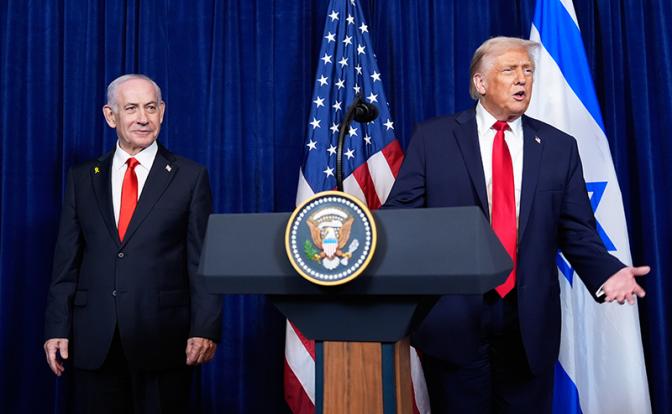 На фото: президент США Дональд Трамп и премьер-министр Израиля Биньямин Нетаньяху (справа налево)