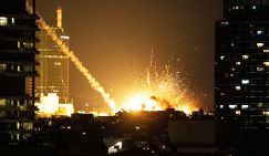 «Бей своих»: Зачем Иран наносит удары по монархиям Персидского залива