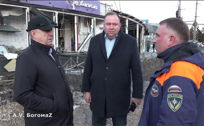 На фото: губернатор Брянской области Александр Богомаз(слева)