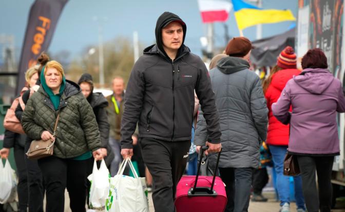 Курс на Восток: Европа закрывается от Украины, но сбежать от "могилизации" можно в Казахстан