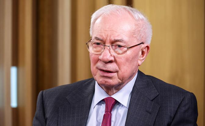 На фото: бывший премьер-министр Украины Николай Азаров.