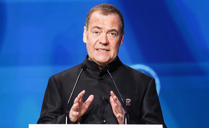 На фото: заместитель председателя Совета безопасности РФ Дмитрий Медведев