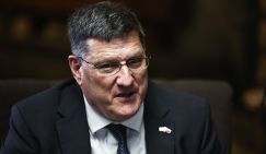 Скотт Риттер анонсировал тур «Месть» – и полетел в Россию