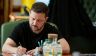 Мастер эпистолярного жанра: Зеленский вспомнил про запорожских казаков и написал письмо Путину