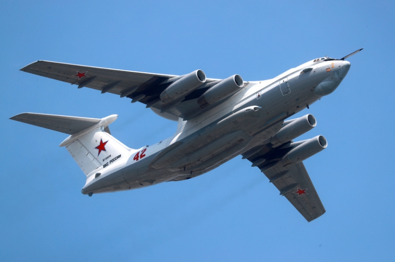 На фото: самолет дальнего радиолокационного обнаружения и управления А-50У.