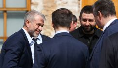 Андрей Баумейстер: Зеленский слил "тайную миссию" Абрамовича назло Путину, а значит ставки в кровавой игре растут