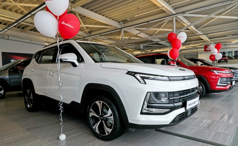 На фото: автомобиль «Москвич-3».