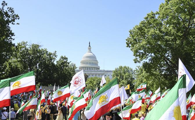 Трампова победа: Ормузский пролив теоретически открыт, с ураном порешаем опосля