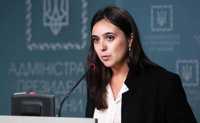 На фото: пресс-секретарь президента Украины Юлия Мендель.