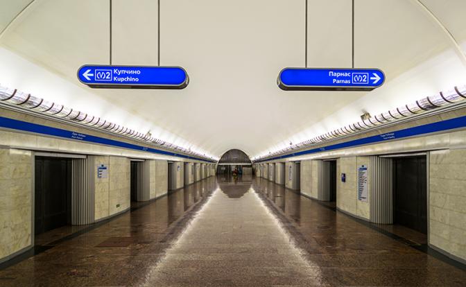 «Фашисты – мразь! Но давайте еще портрет Зеленского на пол в метро выложим, чтоб топтать»