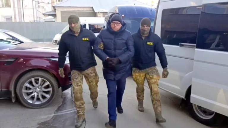 На фото: задержанный министр дорожного хозяйства и транспорта Челябинской области Алексей Нечаев.