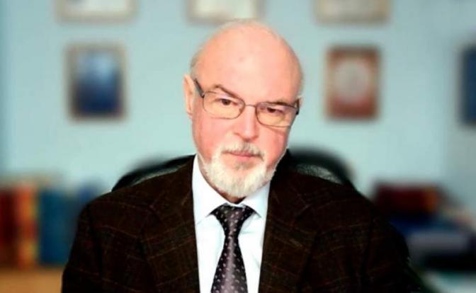 На фото: военный эксперт Юрий Кнутов.