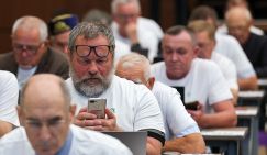 Работать до гроба - выбор большинства россиян. Почему пенсия стала фобией