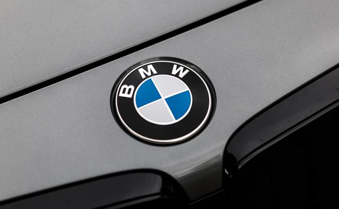 «Россия пиратствует!»: BMW ищет новые приключения на свою голову