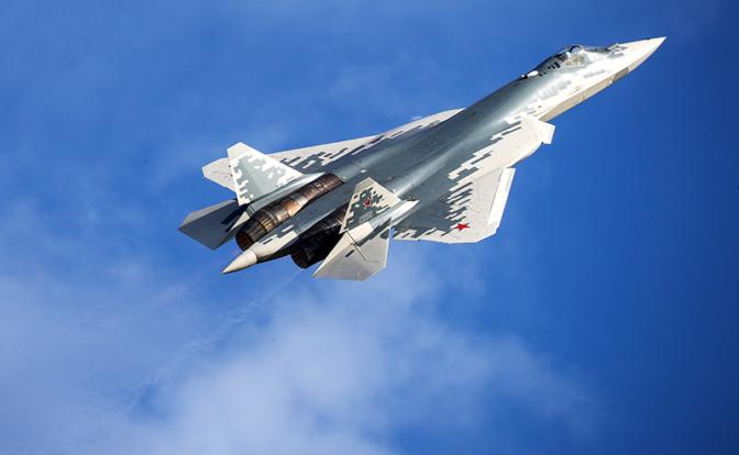 На фото: истребитель Су-57