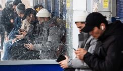 «Амина» не берет взятки и диаспорам неподвластна: За мигрантами будет следить приложение на телефоне
