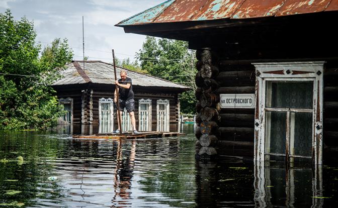 В уральском городе сотни домов ушли под воду за одну ночь