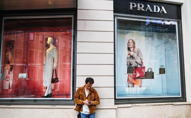 Минус 40 миллиардов: Пусть шмотки Prada по-прежнему поносит дьявол