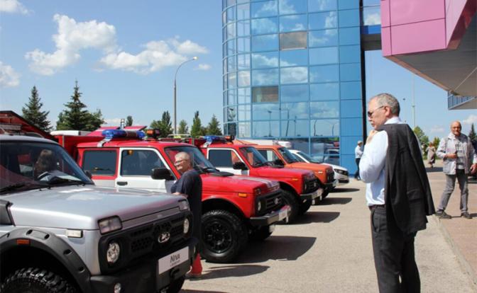 На фото: Леонид Калашников (КПРФ), на площадке АО «АвтоВАЗ»