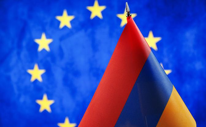 СВР: в ЕС предупредили о неизбежном кризисе в Армении при выходе из ЕАЭС