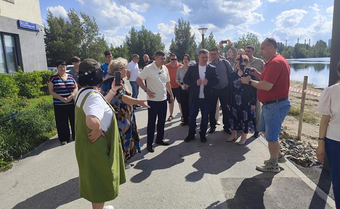 На фото: Николай Бондаренко(в центре)