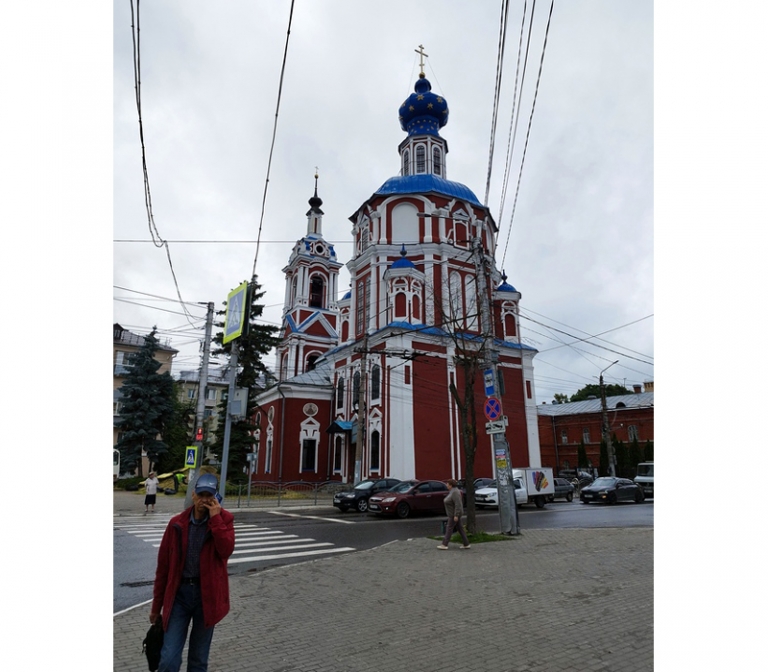 автора