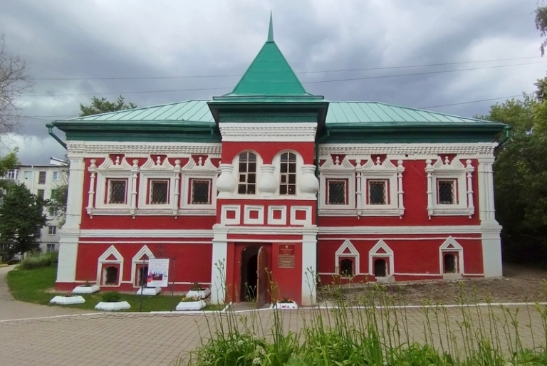автора