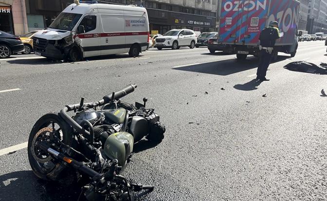 В ДТП со «скорой» в Москве погиб зампред правления Генбанка Ларин