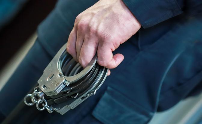 Сразу 12 сторонников террористов задержаны в двух российских регионах