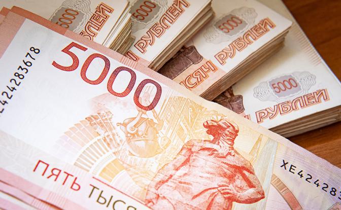 Эксперт сказал, за чем нужно следить обладателям рублевых вкладов