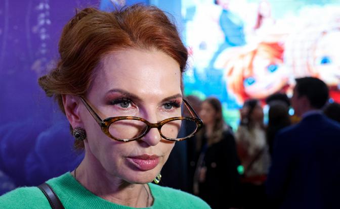 На фото: актриса Эвелина Бледанс