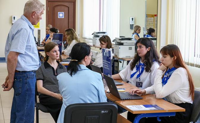 Из школы – к станку! Зачем Минобрнауки усложняет правила приема в вузы