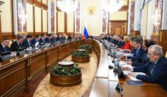 Валентин Катасонов: Минэкономразвития РФ легко повелевает мировой экономикой, а вот с российской как-то не клеится