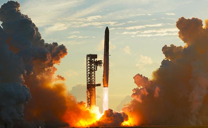 На фото: корабль Starship компании SpaceX
