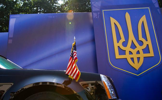 Украинская рулетка: западным дипломатам в Киеве приказано вызвать огонь на себя