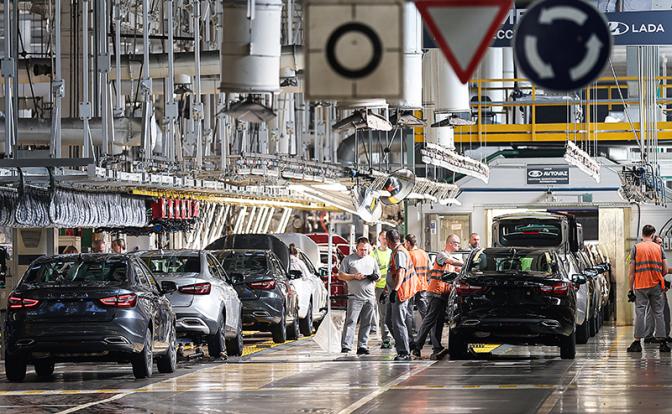 Темпы продаж и производства «АвтоВАЗ» могут замедлиться на 20-25%