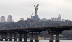 Константин Бондаренко: Коломойский открыто говорит о том, о чем боится сказать Зеленский