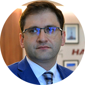 Ислам Назаралиев