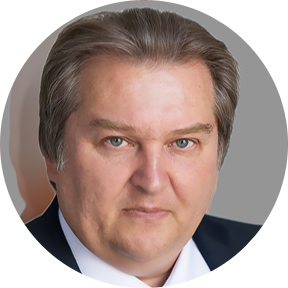 Михаил Емельянов