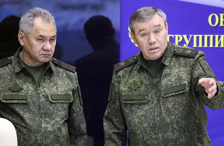 На фото: Сергей Шойгу и Валерий Герасимов