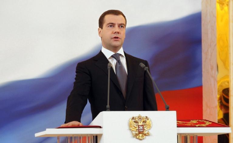 Дмитрий Медведев во время присяги на торжественной церемонии вступления в должность президента России в Большом Кремлевском дворце, 2008 год.