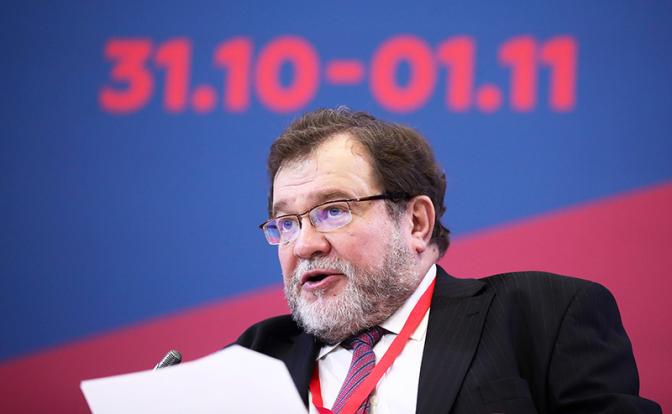 На фото: посол России в Узбекистане Олег Мальгинов