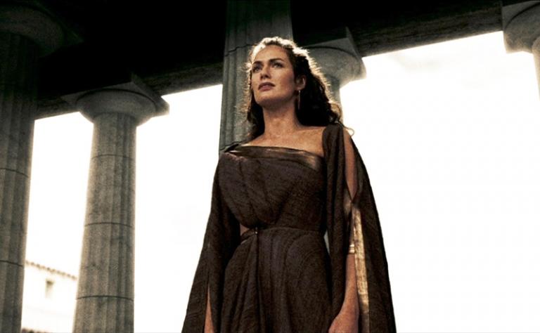 Лина Хиди получила роль в фильме &laquo;300 спартанцев&raquo; (2006), где сыграла супругу царя Спарты, королеву Горго.