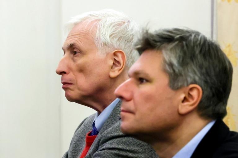 На фото: журналист Леонид Млечин (слева) во время собрания комиссии РФ по делам ЮНЕСКО в Доме приемов МИД России, 2025 год.